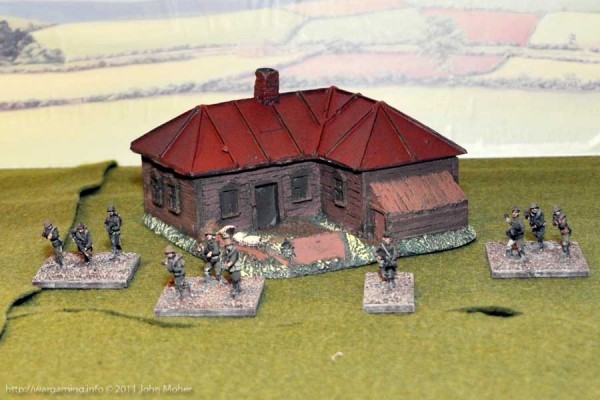 LM15 Medium sized Russian House with Weapons Pit - Front View