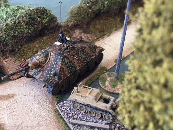 German reinforcements - the first Hetzer arrives